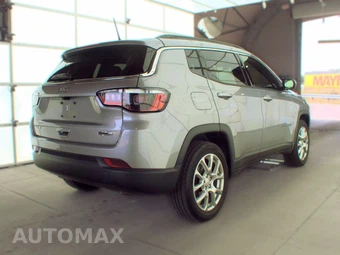 2023 Jeep Compass Latitude Lux - miniatura 4
