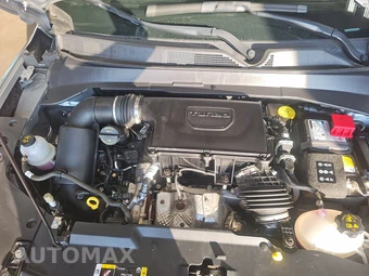 2023 Jeep Compass Latitude Lux - miniatura 15
