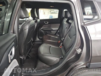 2023 Jeep Compass Latitude Lux - miniatura 13