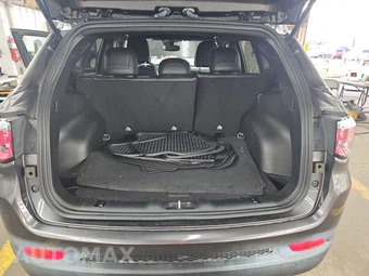 2023 Jeep Compass Latitude Lux - miniatura 16