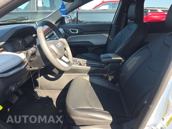 2023 Jeep Compass Latitude Lux - miniatura 13