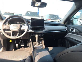 2023 Jeep Compass Latitude Lux - miniatura 17