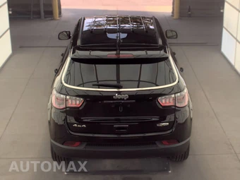 2023 Jeep Compass Latitude Lux - miniatura 5