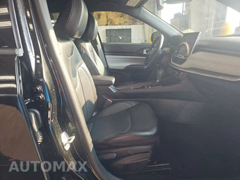 2023 Jeep Compass Latitude Lux - miniatura 8