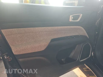 2023 Jeep Compass Latitude Lux - miniatura 9