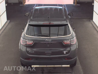 2023 Jeep Compass Latitude Lux - miniatura 5