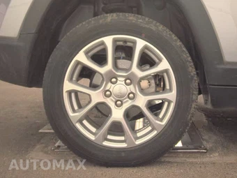 2023 Jeep Compass Latitude Lux - miniatura 11
