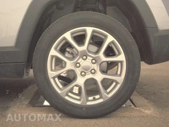 2023 Jeep Compass Latitude Lux - miniatura 12