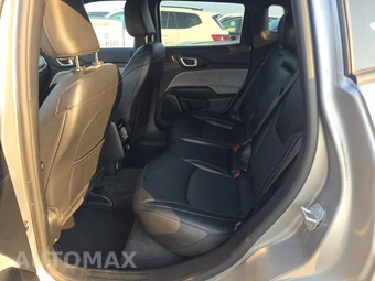 2023 Jeep Compass Latitude Lux - miniatura 19