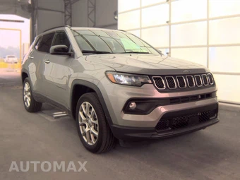 2023 Jeep Compass Latitude Lux - miniatura 4