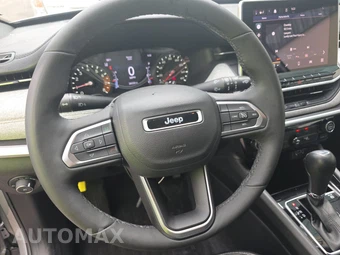 2023 Jeep Compass Latitude Lux - miniatura 10