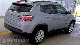 2023 Jeep Compass Latitude Lux - miniatura 4
