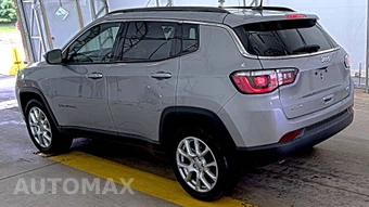 2023 Jeep Compass Latitude Lux - miniatura 6