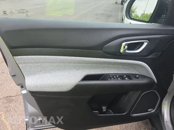 2023 Jeep Compass Latitude Lux - miniatura 9