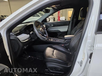 2023 Jeep Compass Latitude Lux - miniatura 10