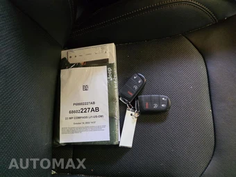 2023 Jeep Compass Latitude Lux - miniatura 11