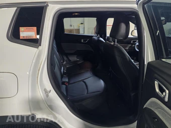 2023 Jeep Compass Latitude Lux - miniatura 17