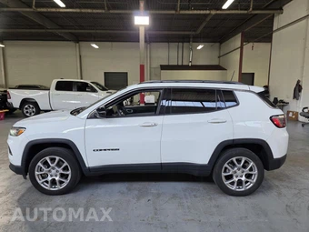 2023 Jeep Compass Latitude Lux - miniatura 22