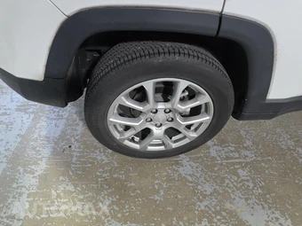 2023 Jeep Compass Latitude Lux - miniatura 28