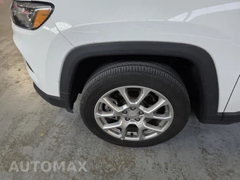 2023 Jeep Compass Latitude Lux - miniatura 29