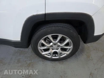 2023 Jeep Compass Latitude Lux - miniatura 3