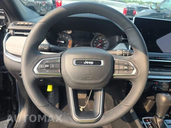 2023 Jeep Compass Latitude Lux - miniatura 16