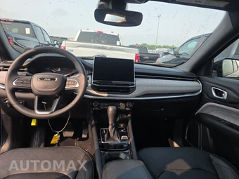 2023 Jeep Compass Latitude Lux - miniatura 17