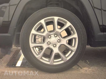 2023 Jeep Compass Latitude Lux - miniatura 9