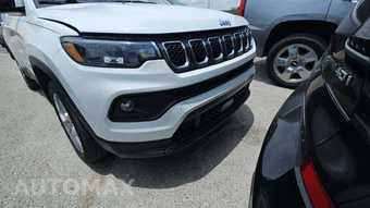 2023 Jeep Compass Latitude Lux - miniatura 19