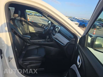 2023 Jeep Compass Latitude Lux - miniatura 8