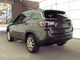 2023 Jeep Compass Latitude Lux - miniatura 6