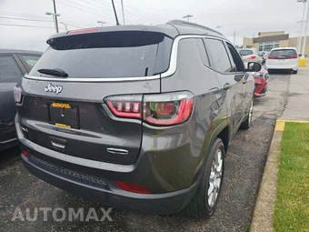 2023 Jeep Compass Latitude Lux - miniatura 3