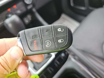 2023 Jeep Compass Latitude Lux - miniatura 8