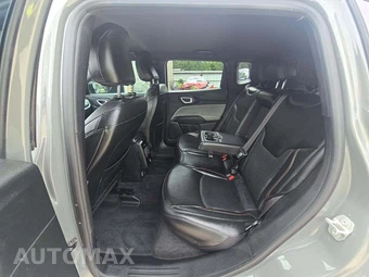 2023 Jeep Compass Latitude Lux - miniatura 10