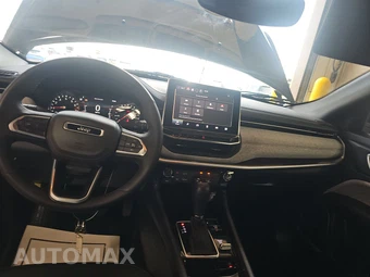 2023 Jeep Compass Latitude Lux - miniatura 11