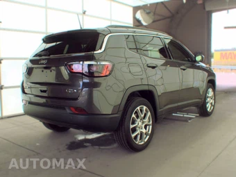 2023 Jeep Compass Latitude Lux - miniatura 4