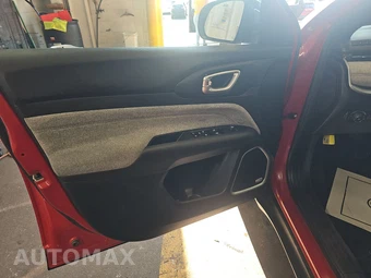 2023 Jeep Compass Latitude Lux - miniatura 9