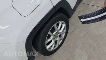 2023 Jeep Compass Latitude Lux - miniatura 24