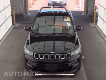 2023 Jeep Compass Latitude Lux - miniatura 2