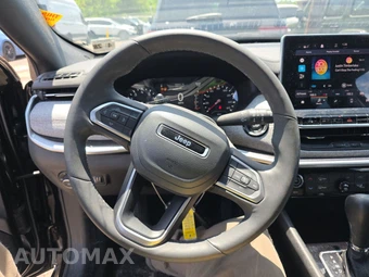 2023 Jeep Compass Latitude Lux - miniatura 10