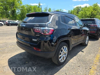 2023 Jeep Compass Latitude Lux - miniatura 4