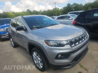2023 Jeep Compass Latitude Lux - miniatura 3
