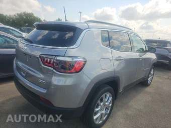 2023 Jeep Compass Latitude Lux - miniatura 4