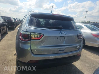 2023 Jeep Compass Latitude Lux - miniatura 5