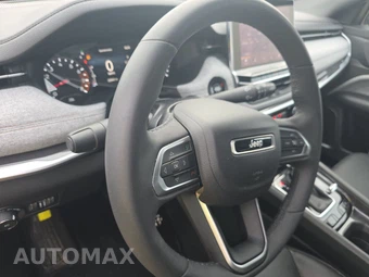 2023 Jeep Compass Latitude Lux - miniatura 10