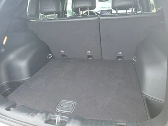 2023 Jeep Compass Latitude Lux - miniatura 16