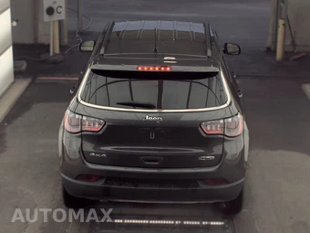 2023 Jeep Compass Latitude Lux - miniatura 5