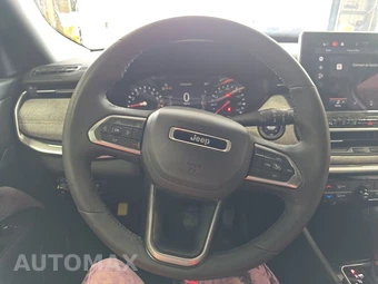 2023 Jeep Compass Latitude Lux - miniatura 10