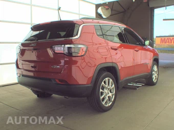 2023 Jeep Compass Latitude Lux - miniatura 4