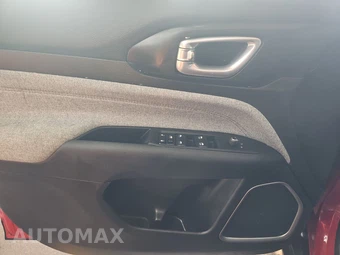 2023 Jeep Compass Latitude Lux - miniatura 9